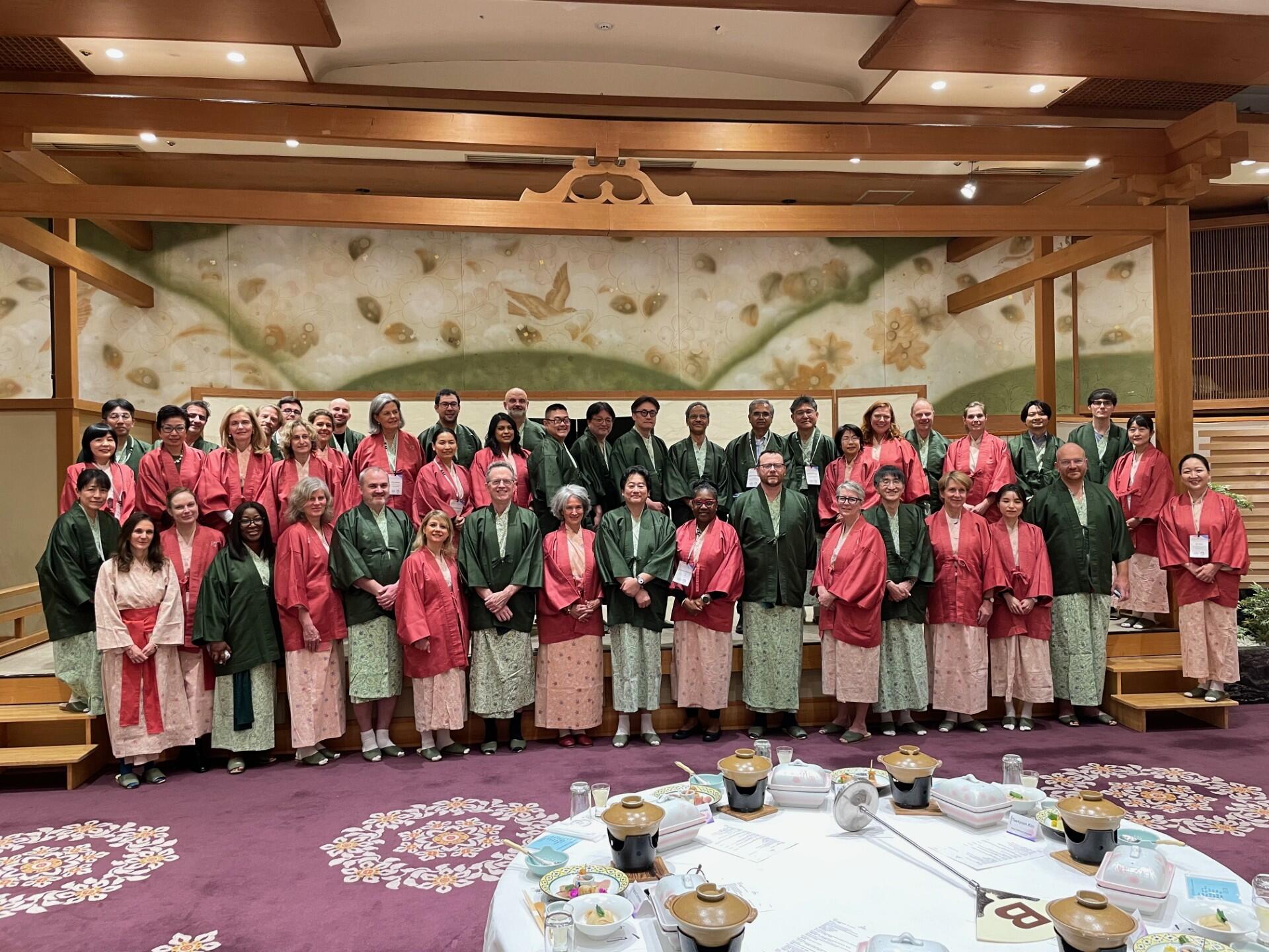 旅館での集合写真