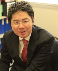 SFCの革命者 前田正一准教授